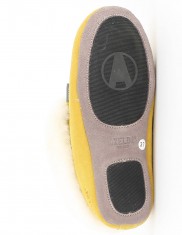 Axelda-fårskinnstofflor-antihalktofflor-gul-Toffelshoppen.se