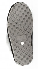 Axelda-fårskinnstofflor-antihalktofflor-slip-in-black-Toffelshoppen.se