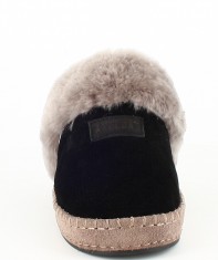 Axelda-fårskinnstofflor-antihalktofflor-slip-in-svart-Toffelshoppen.se